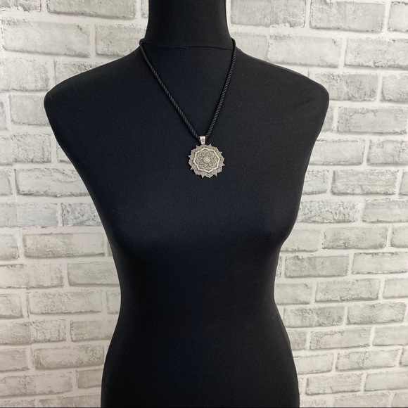 Antiqued Silver Mandala Meditation Art necklace - Picture 6 of 7